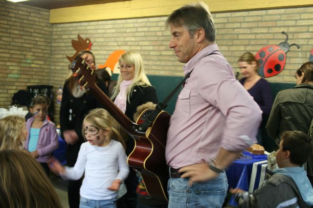 gal/2011/2011 Kita Pusteblume Bewegungszertifikat/IMG_2430.JPG